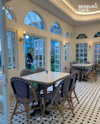 Cafe Atmosphere